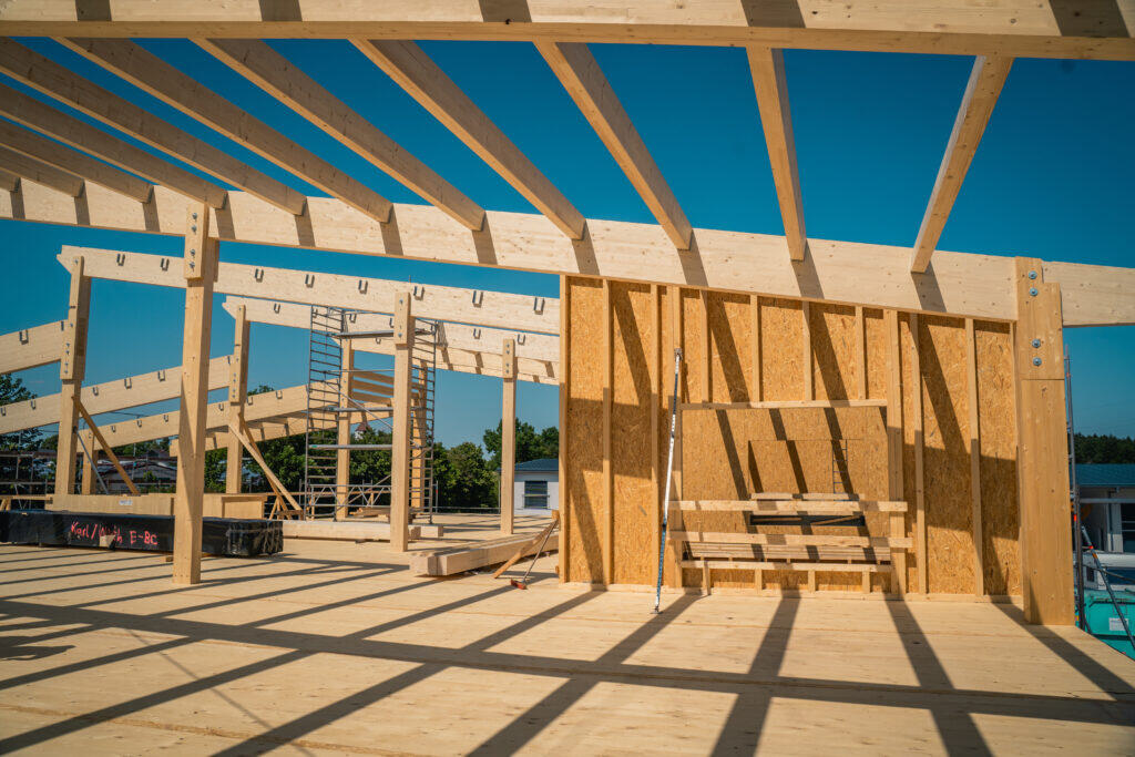 Aufbau einer mehrschichtigen Holzfaser-WDVS-Fassade