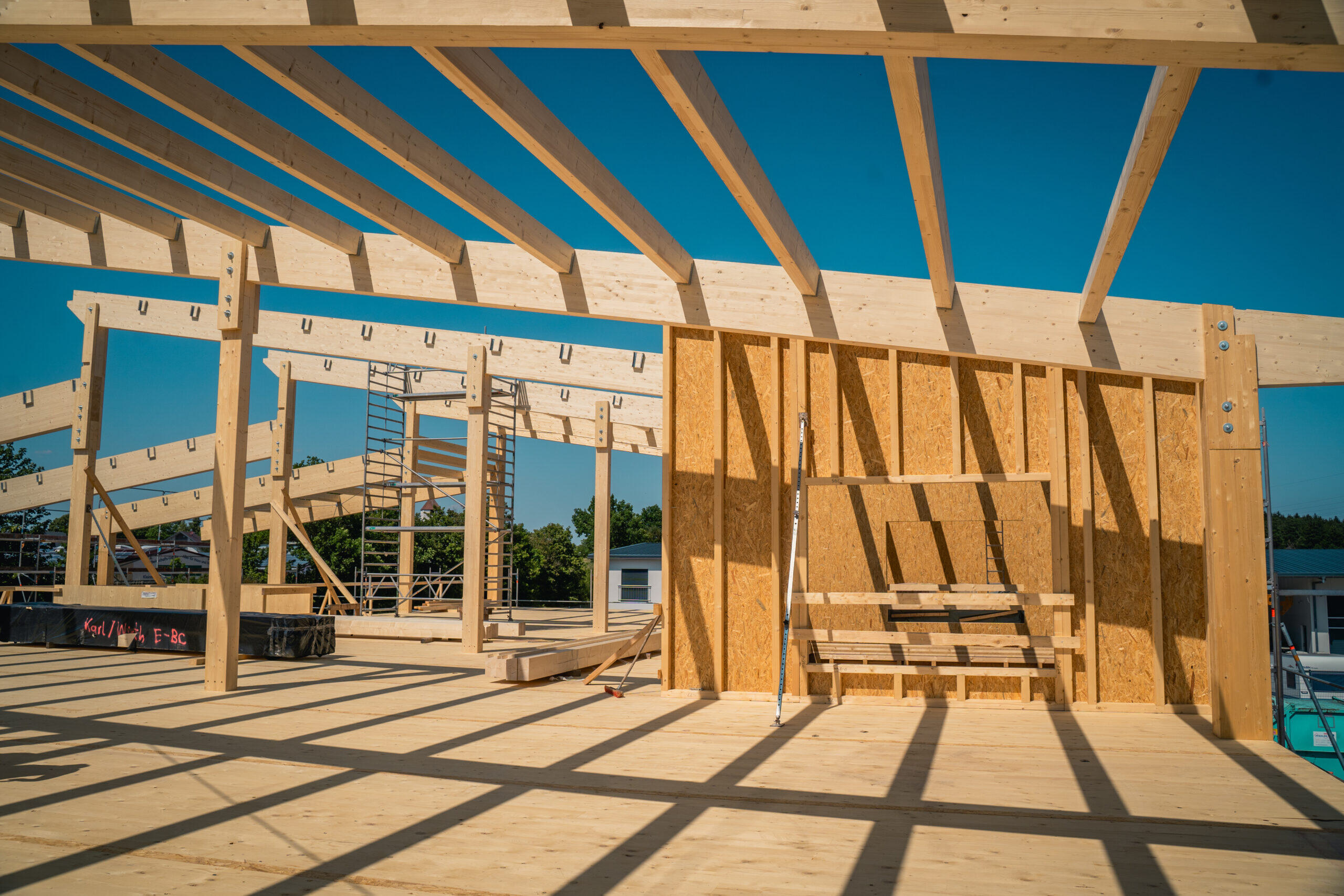 Aufbau einer mehrschichtigen Holzfaser-WDVS-Fassade