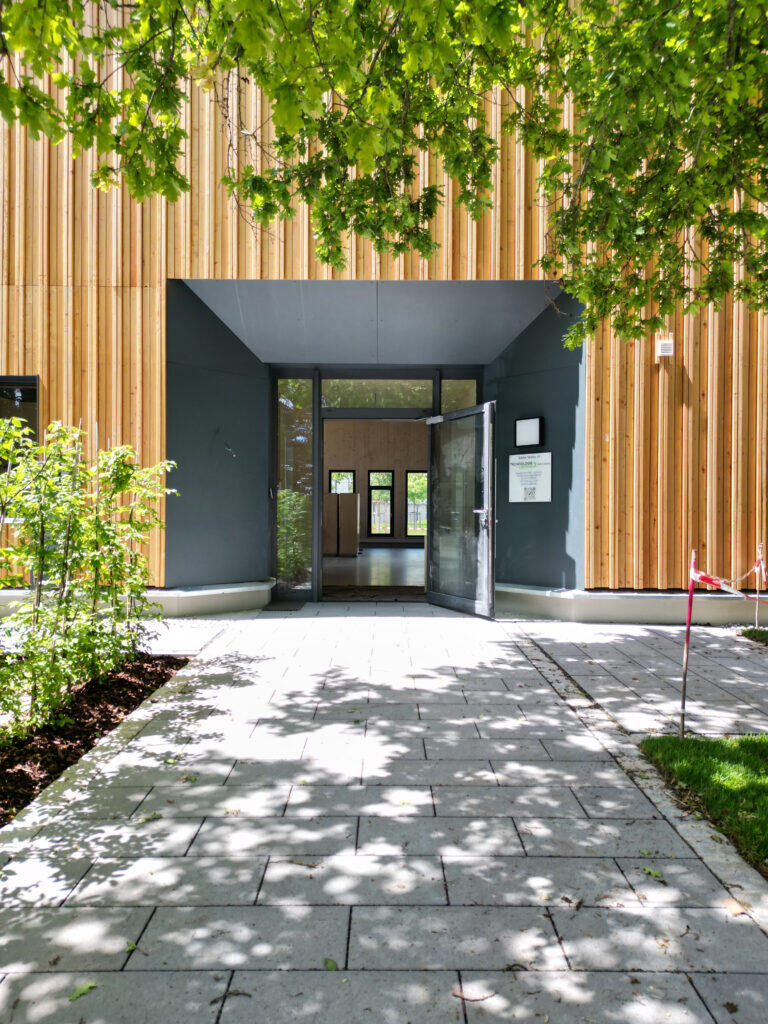 Eingang Technologie Campus Dinkelsbühl