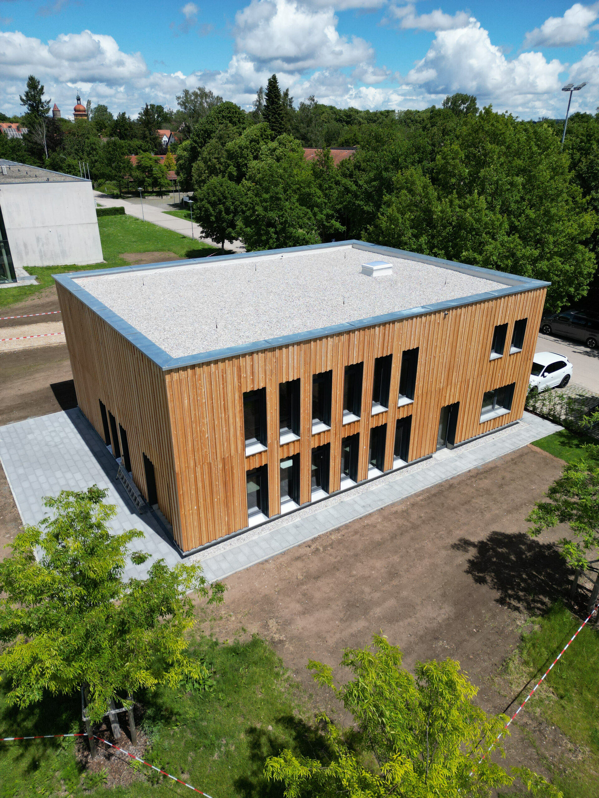 Holzfassade aus sibirischer Lärche am Technologie Campus
